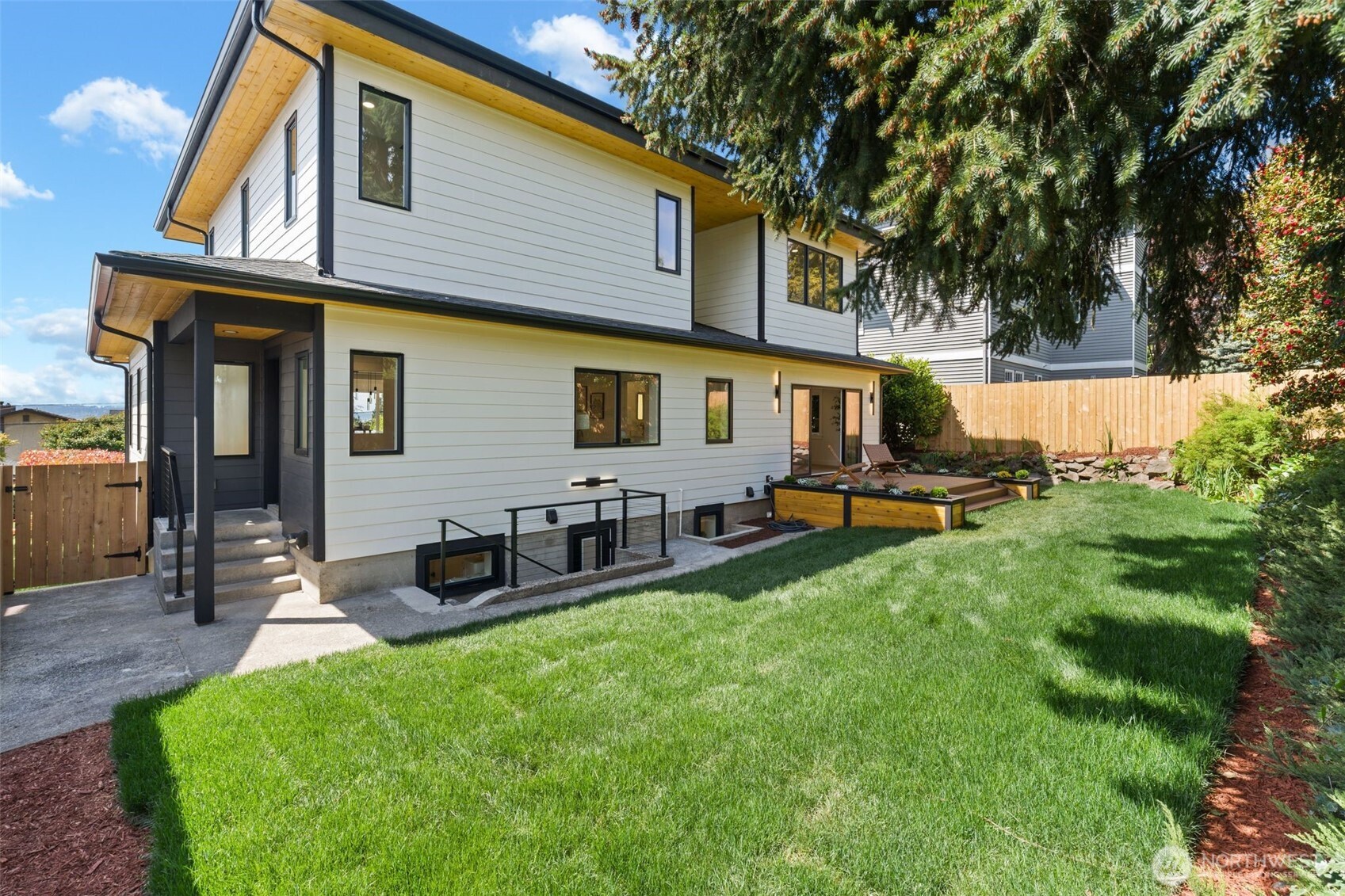 6008 34th Avenue NW, Seattle, WA 98107