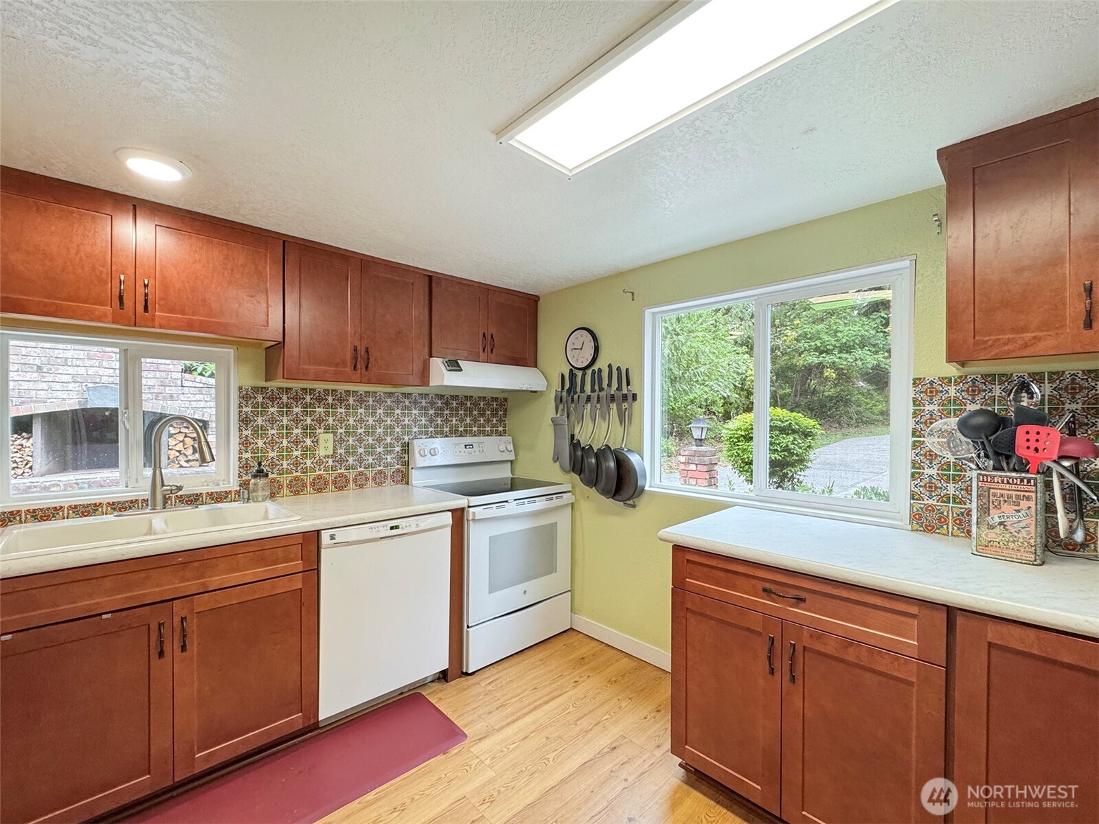 372 Fleming Drive , Sequim, WA 98382
