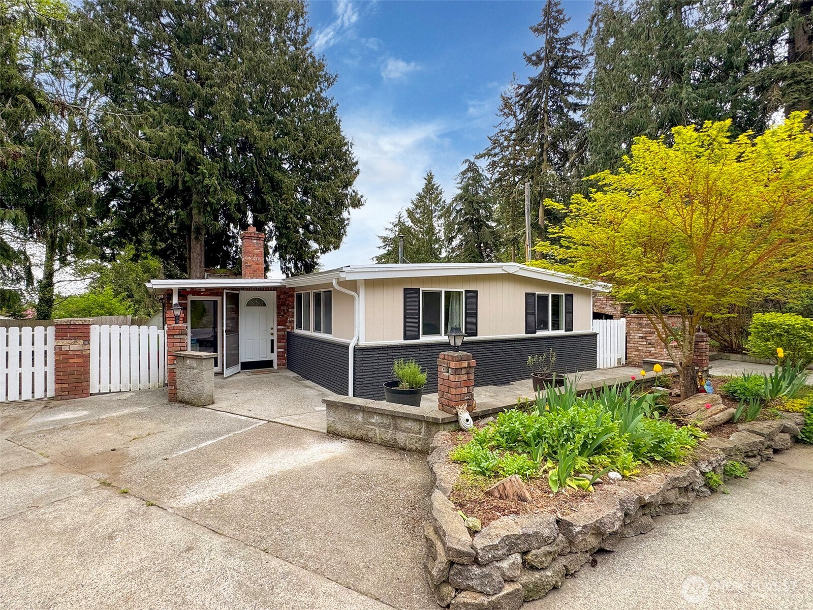372 Fleming Drive , Sequim, WA 98382