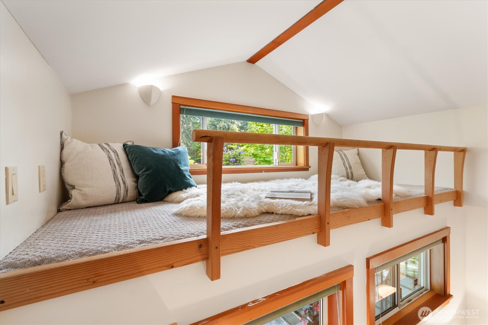 6420 NE 60th Street , Seattle, WA 98115