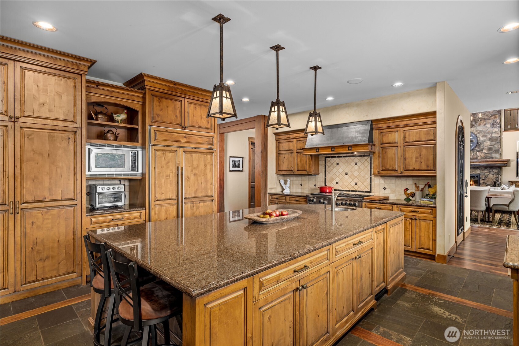 3607 E Lake Sammamish Shore Lane NE, Sammamish, WA 98074