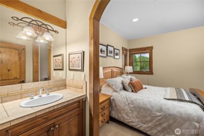 3607 E Lake Sammamish Shore Lane NE, Sammamish, WA 98074 - Photo 22