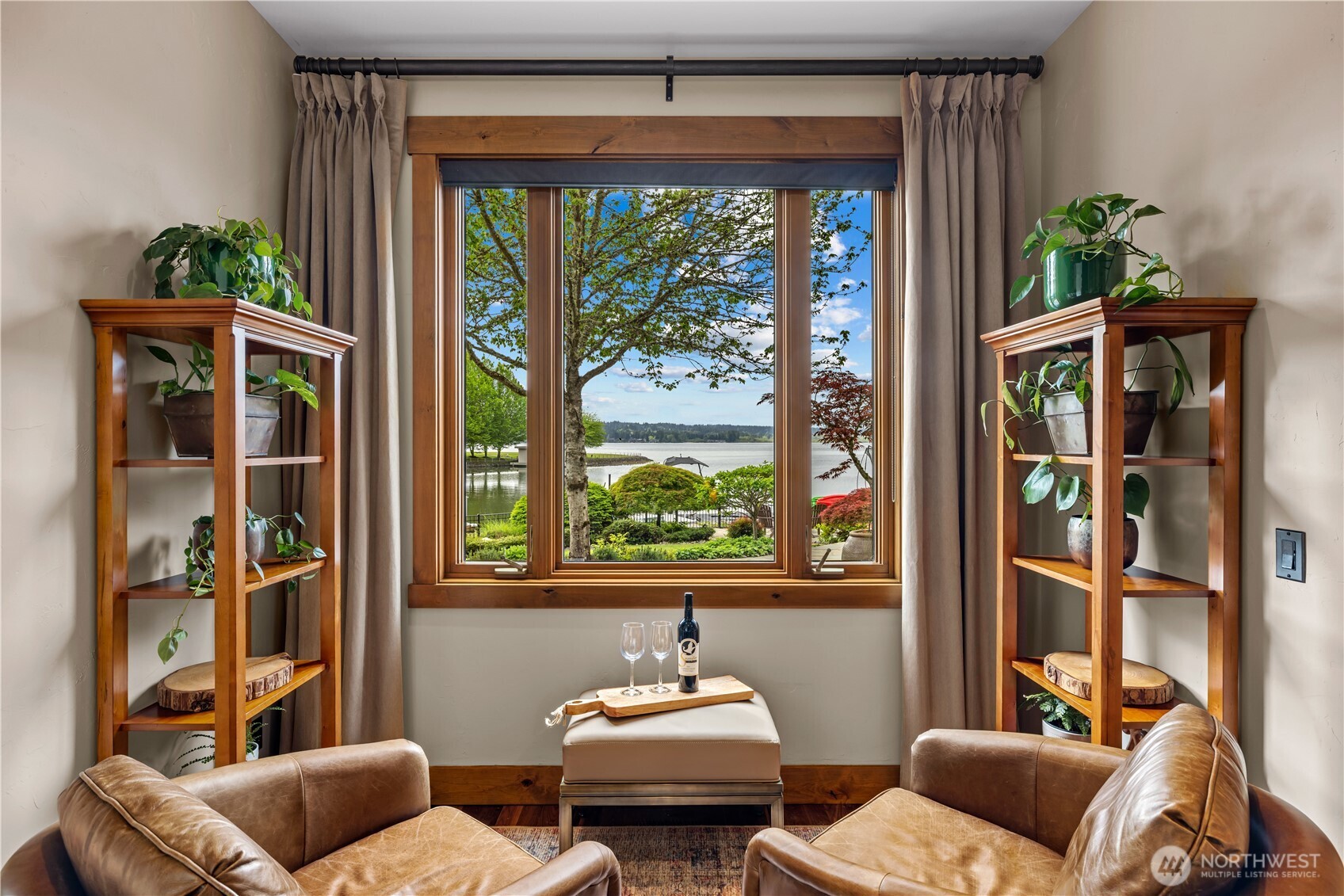 3607 E Lake Sammamish Shore Lane NE, Sammamish, WA 98074