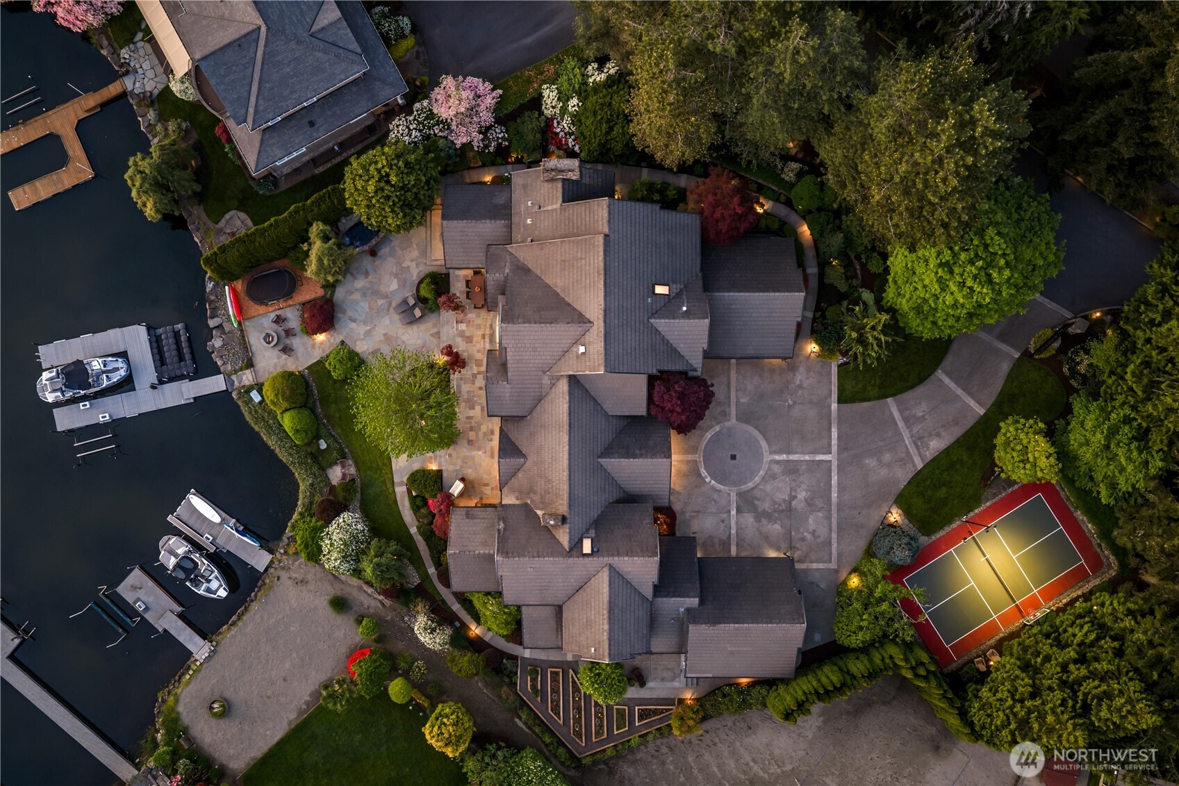 3607 E Lake Sammamish Shore Lane NE, Sammamish, WA 98074