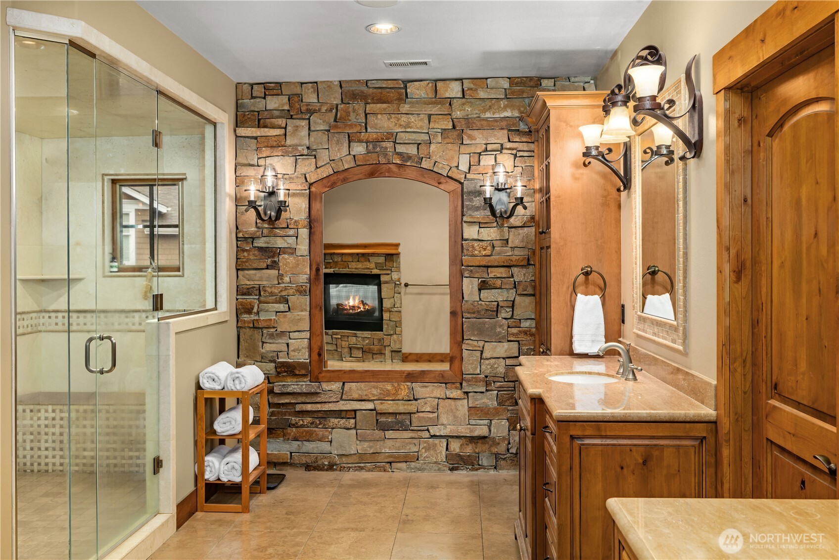3607 E Lake Sammamish Shore Lane NE, Sammamish, WA 98074