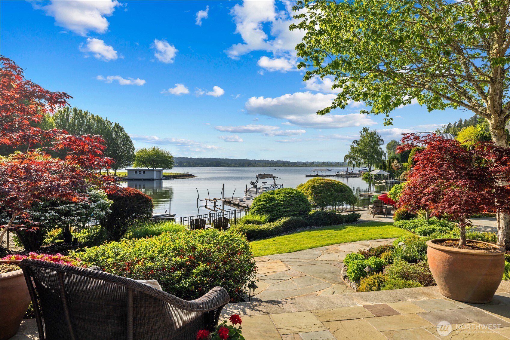 3607 E Lake Sammamish Shore Lane NE, Sammamish, WA 98074