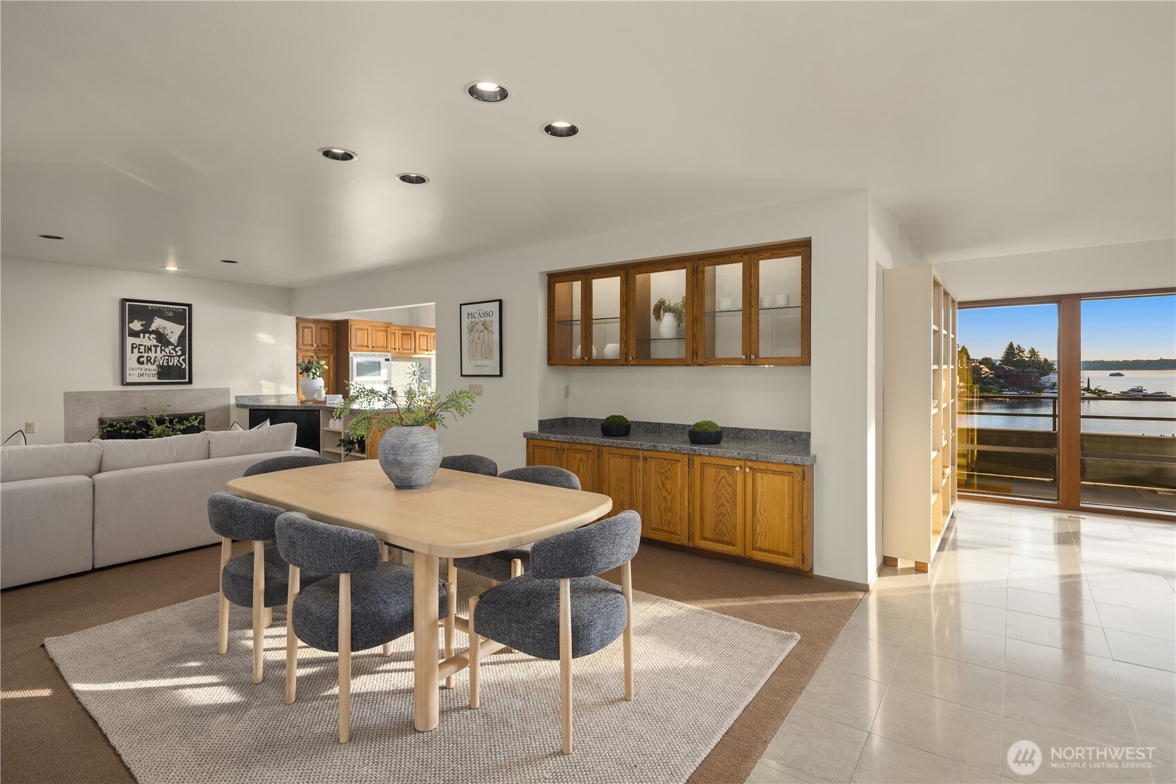 9903 Lake Washington Boulevard NE #201, Bellevue, WA 98004