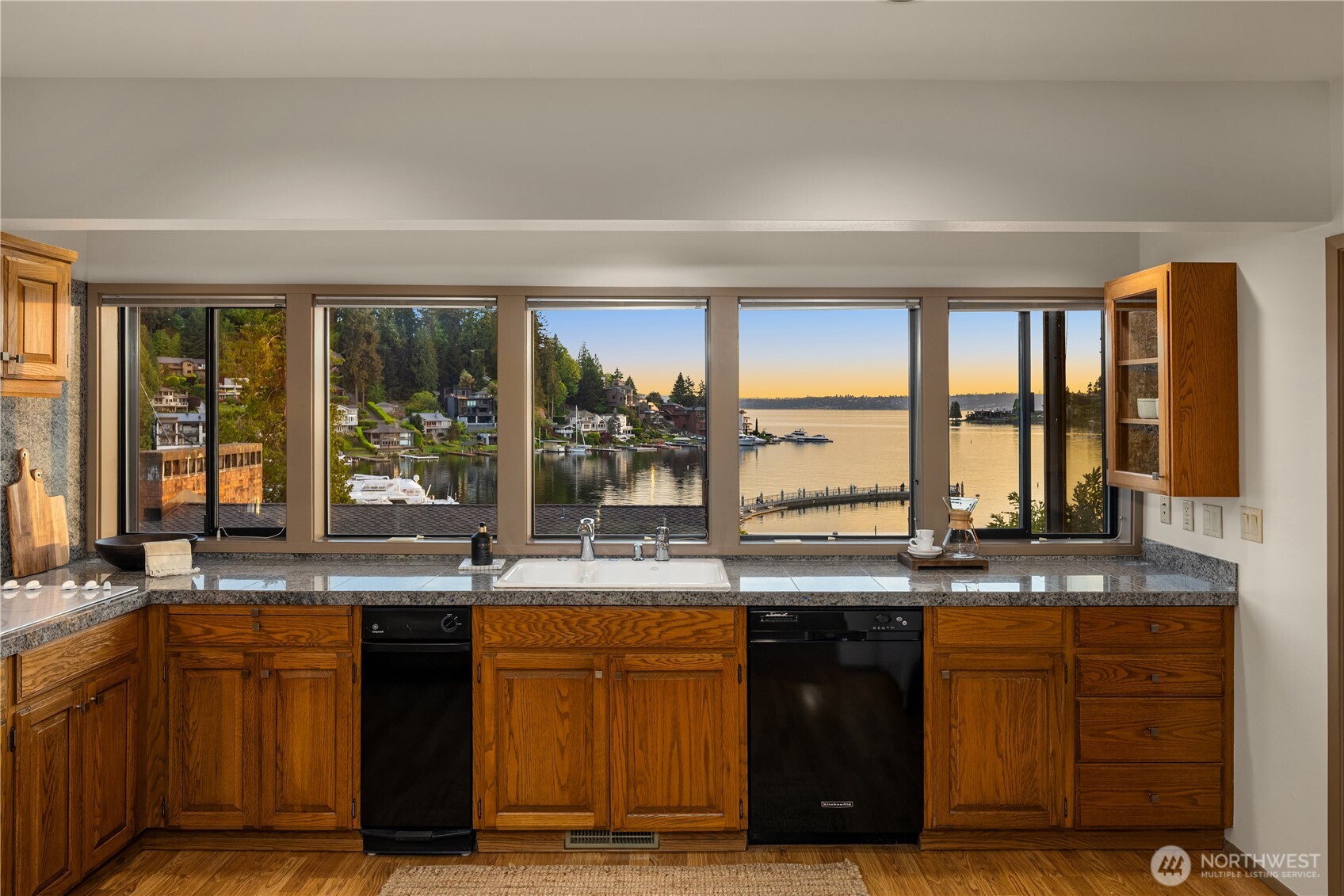 9903 Lake Washington Boulevard NE #201, Bellevue, WA 98004