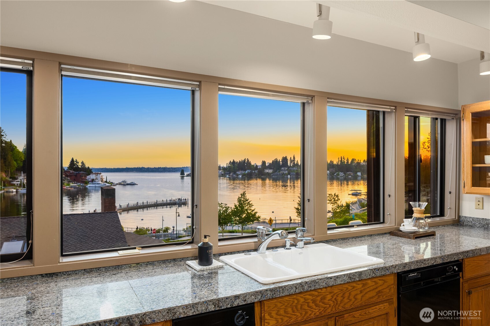 9903 Lake Washington Boulevard NE #201, Bellevue, WA 98004