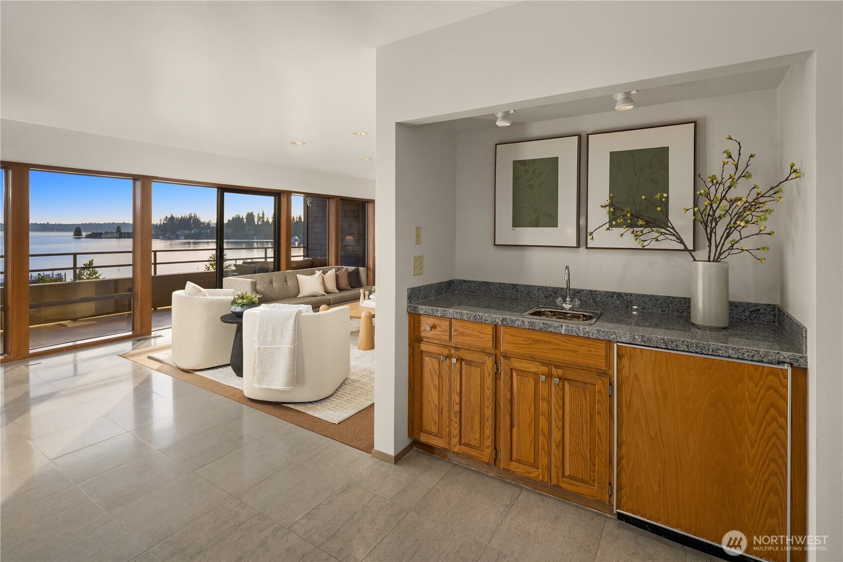9903 Lake Washington Boulevard NE #201, Bellevue, WA 98004
