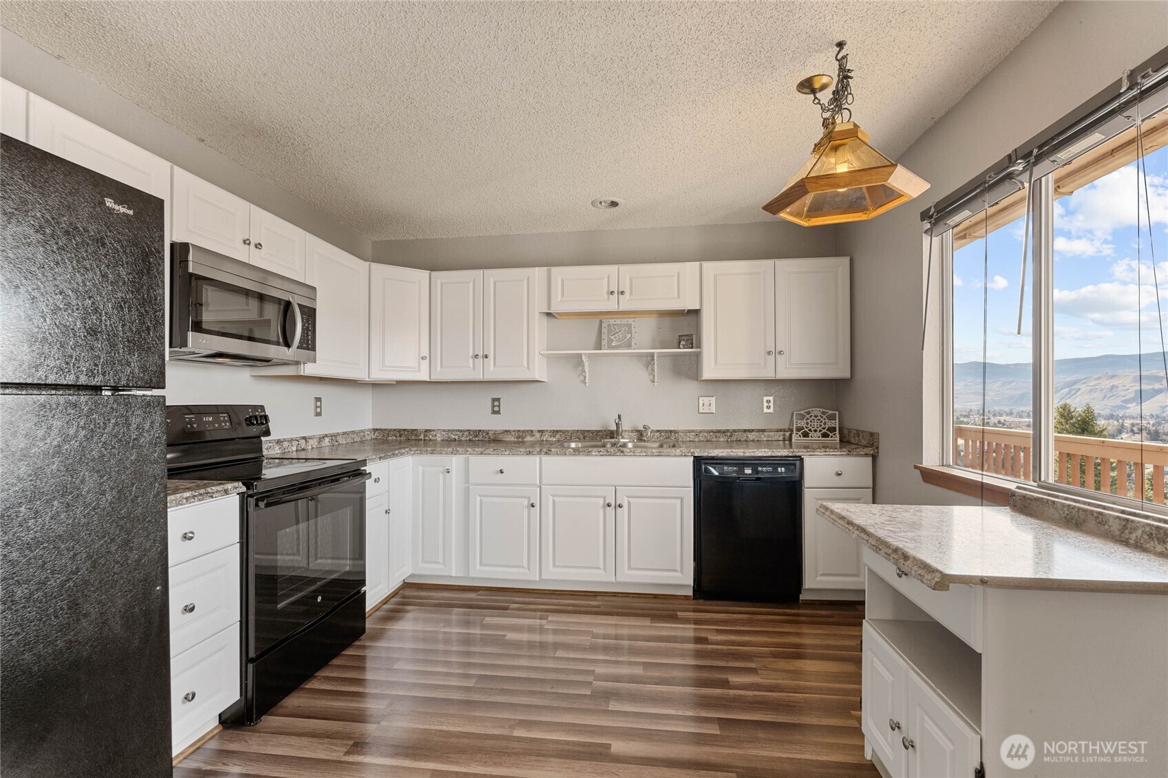 624 Daniels Drive NE, East Wenatchee, WA 98802