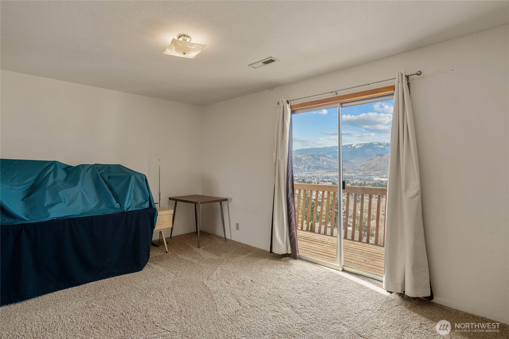 624 Daniels Drive NE, East Wenatchee, WA 98802