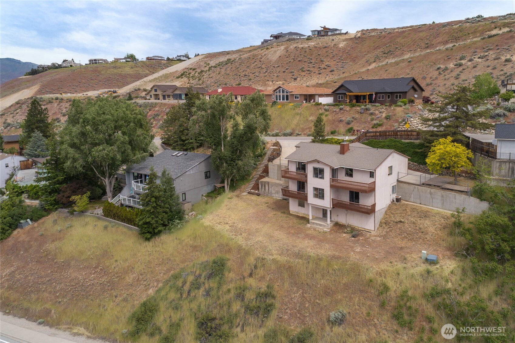 624 Daniels Drive NE, East Wenatchee, WA 98802