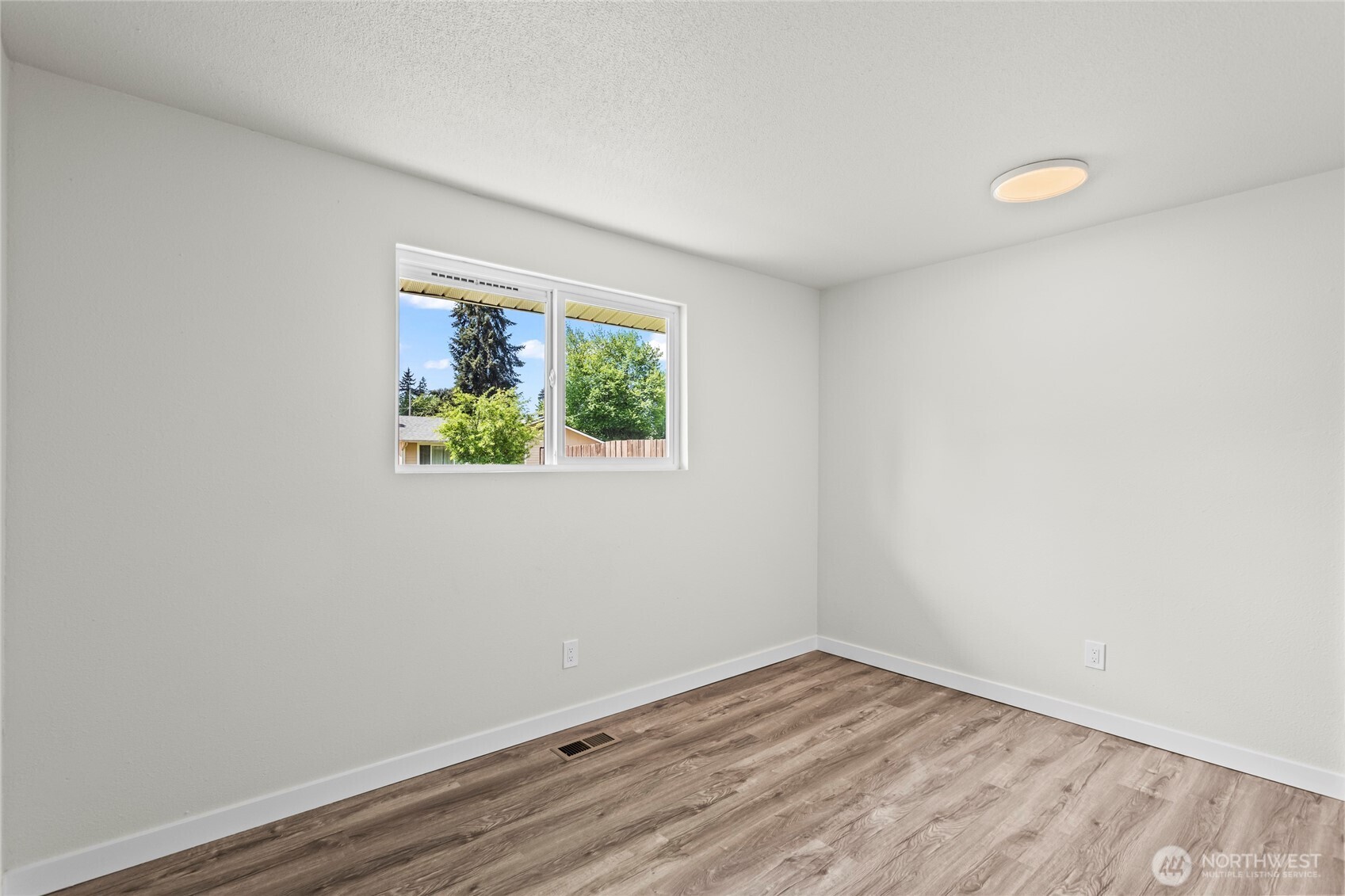 17407 E 11th Ave , Spanaway, WA 98387