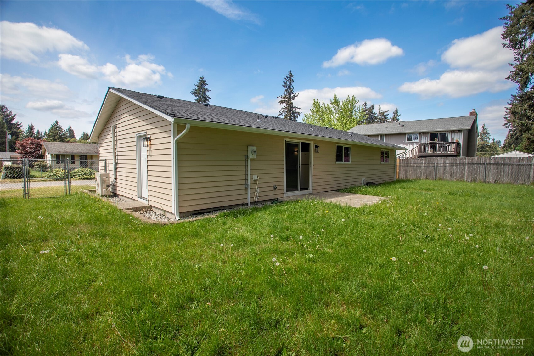 17407 E 11th Ave , Spanaway, WA 98387