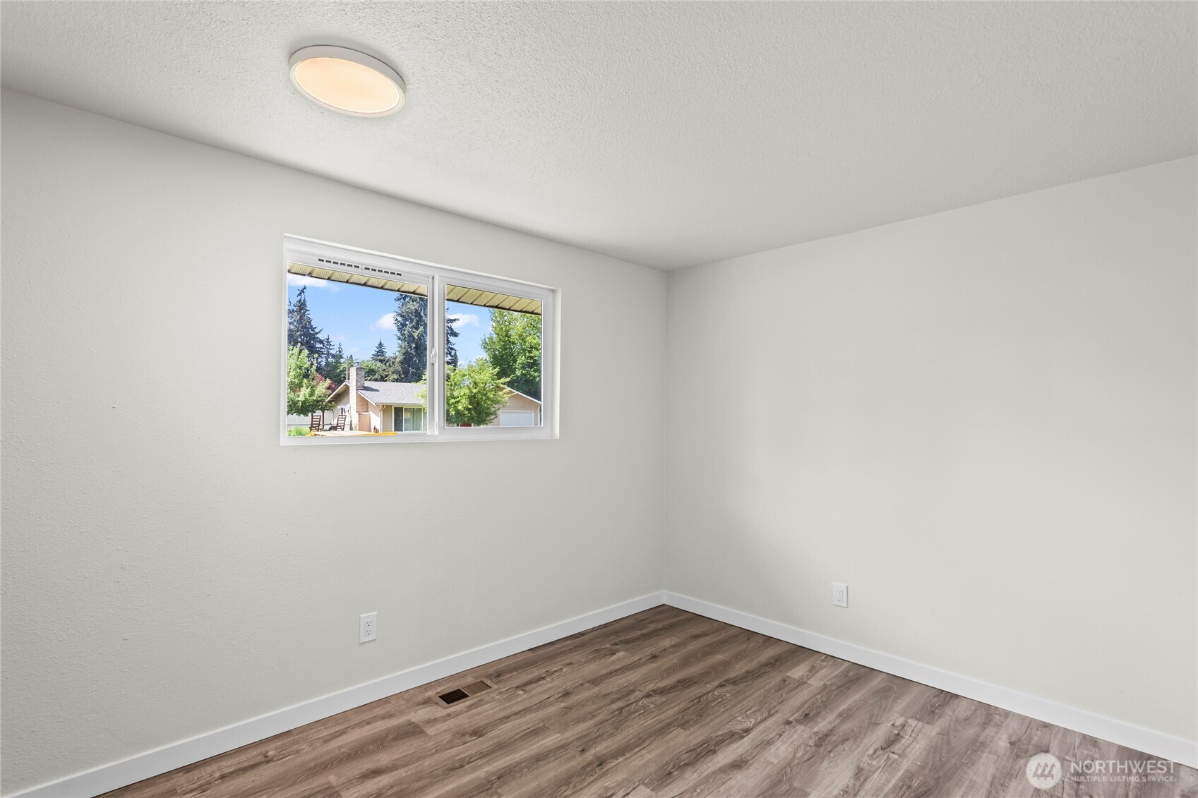 17407 E 11th Ave , Spanaway, WA 98387