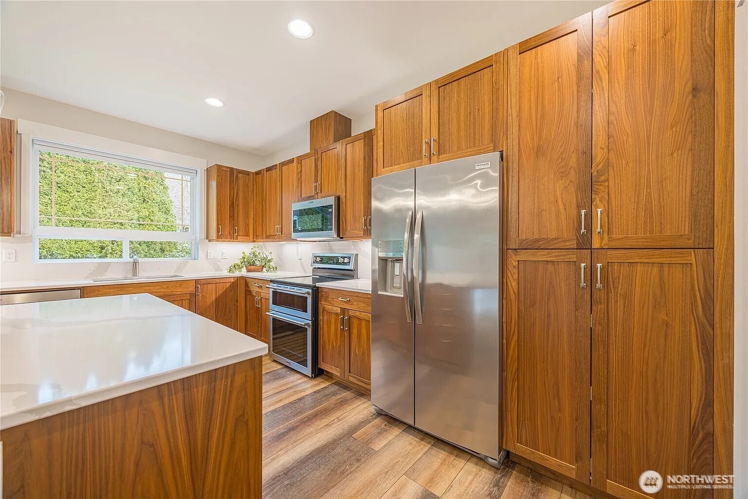 127 Sunrise View Avenue , Sequim, WA 98382