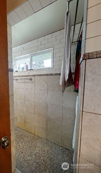 18415 60th Place NE, Kenmore, WA 98028 - Photo 10