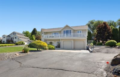 927 Easy Street NE, Moses Lake, WA 98837 - Photo 2