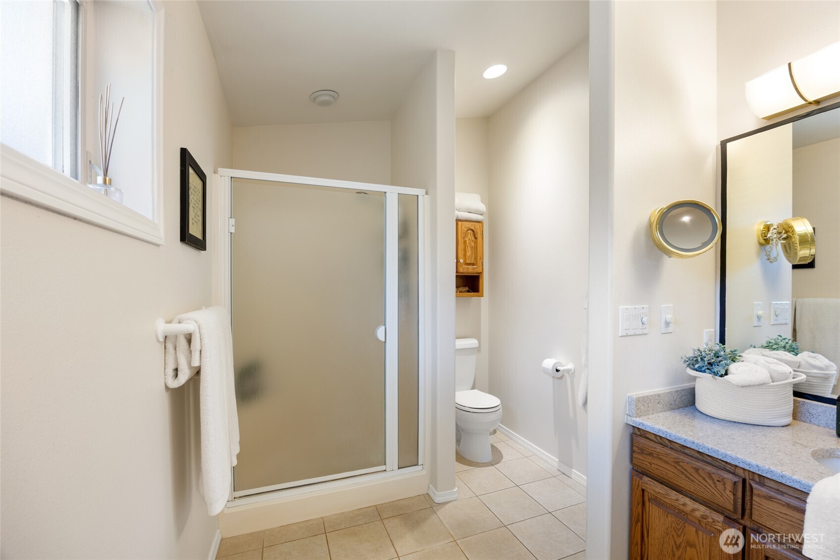 927 Easy Street NE, Moses Lake, WA 98837