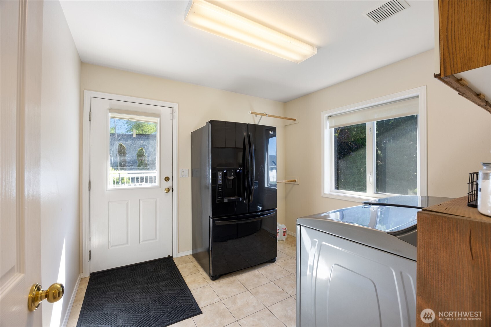 927 Easy Street NE, Moses Lake, WA 98837