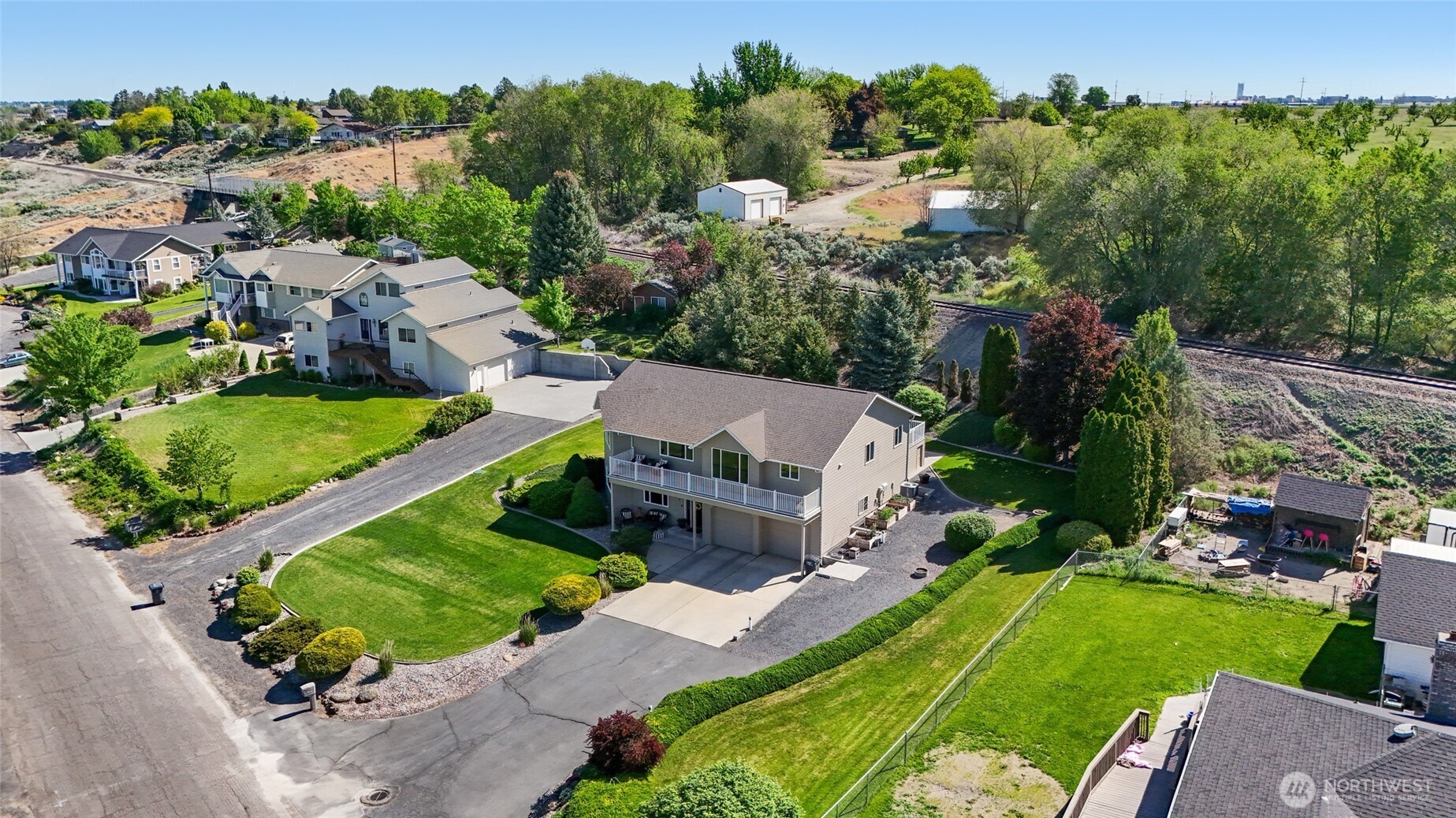 927 Easy Street NE, Moses Lake, WA 98837