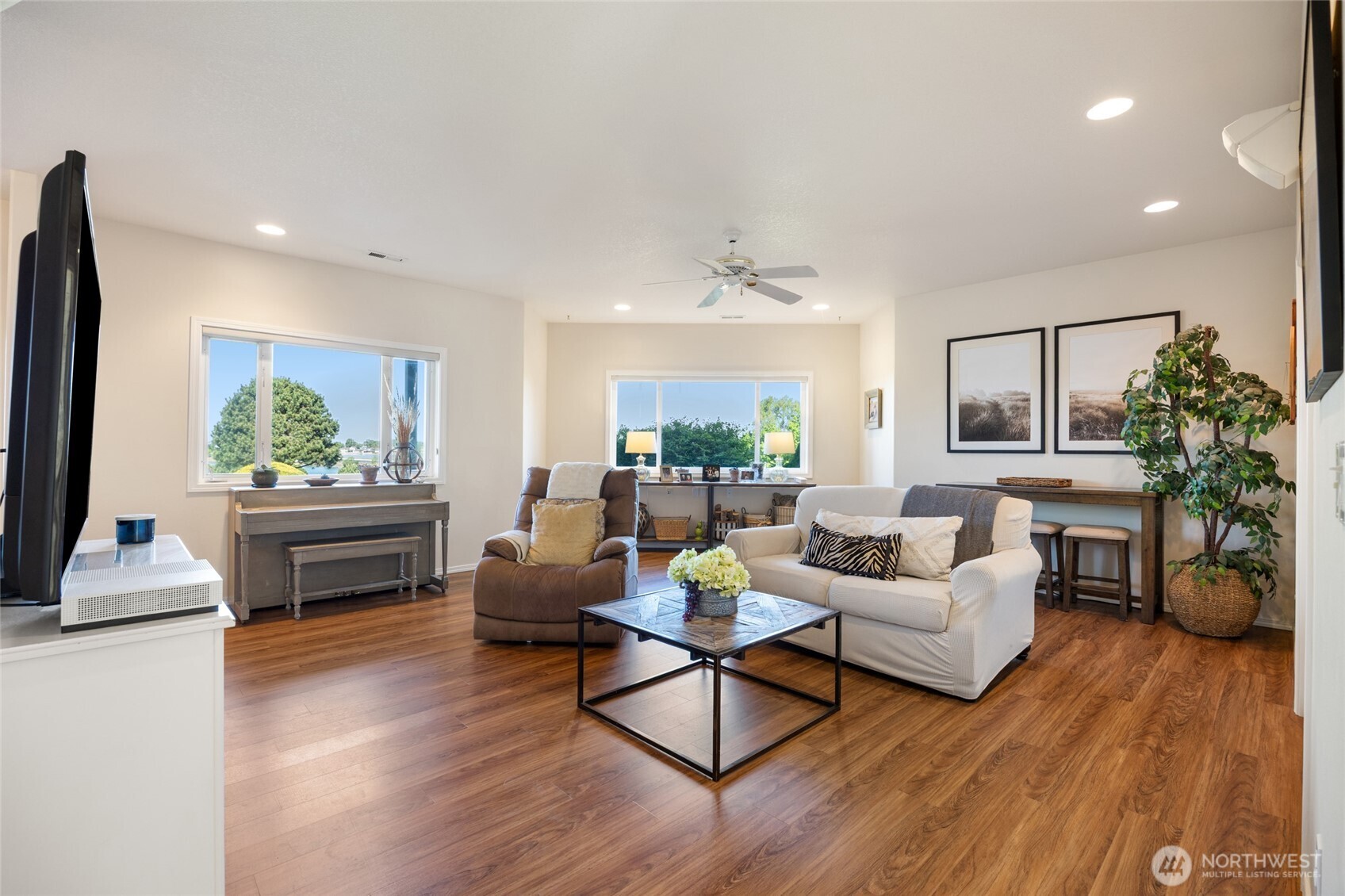 927 Easy Street NE, Moses Lake, WA 98837