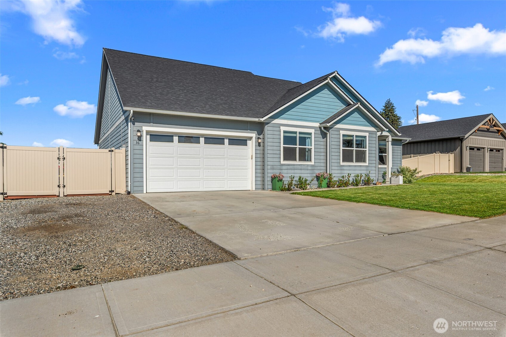 36 Starlight Avenue , Wenatchee, WA 98801