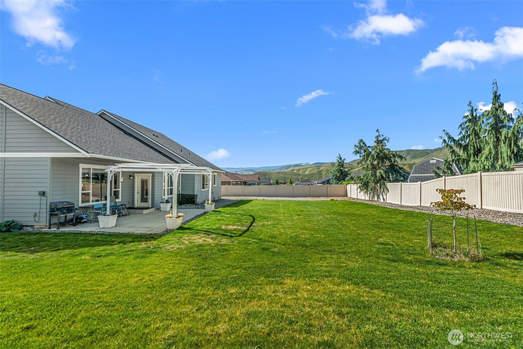 36 Starlight Avenue , Wenatchee, WA 98801