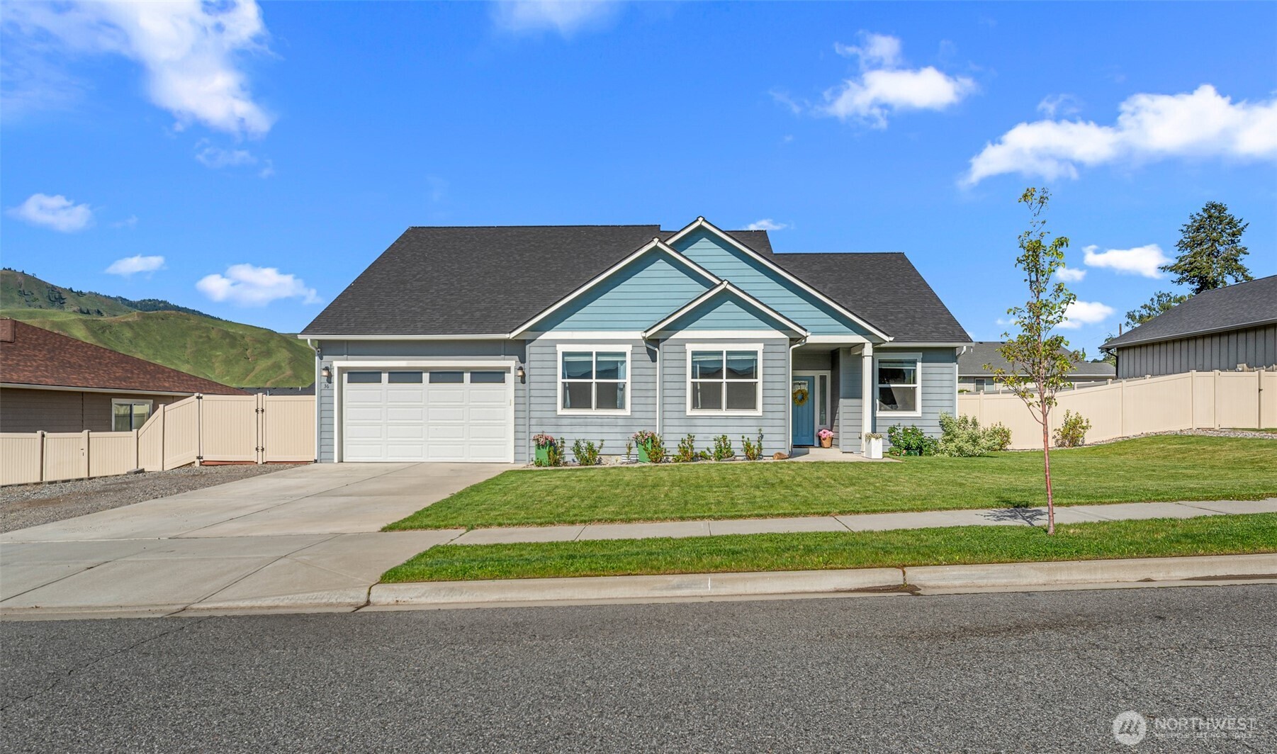 36 Starlight Avenue , Wenatchee, WA 98801