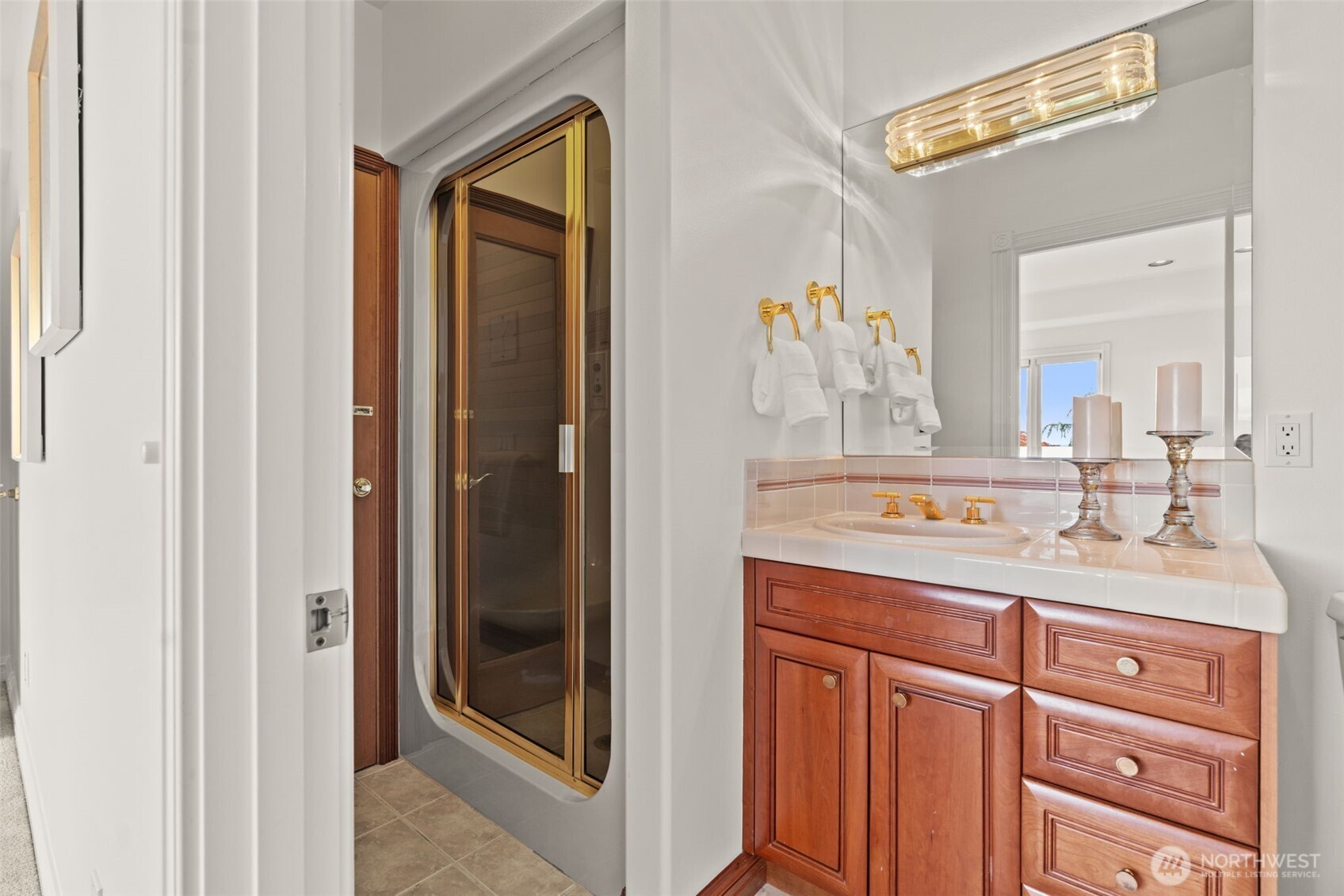 19314 94th Avenue W, Edmonds, WA 98020