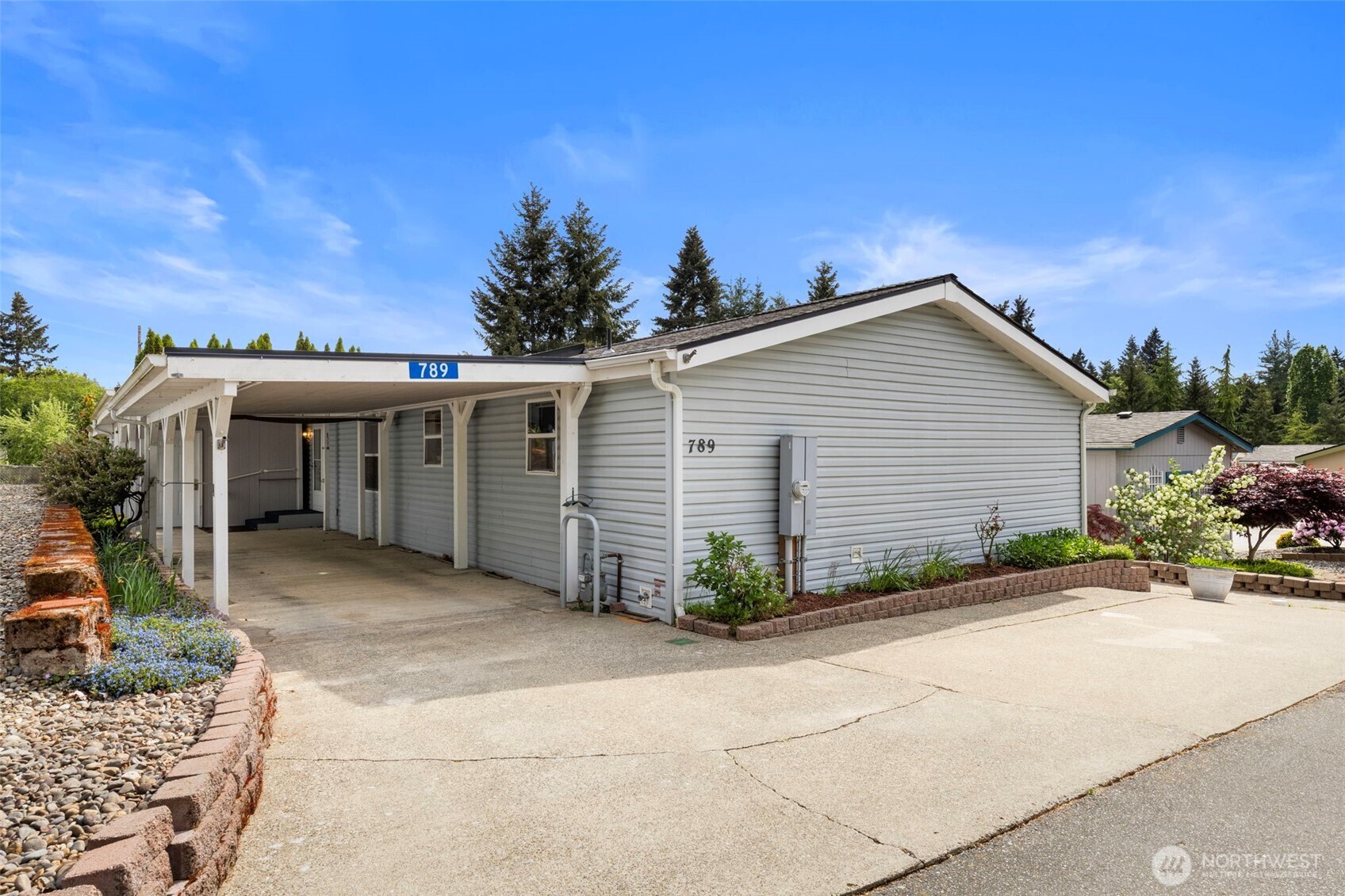 789 NE Reeds Meadow Lane , Bremerton, WA 98311