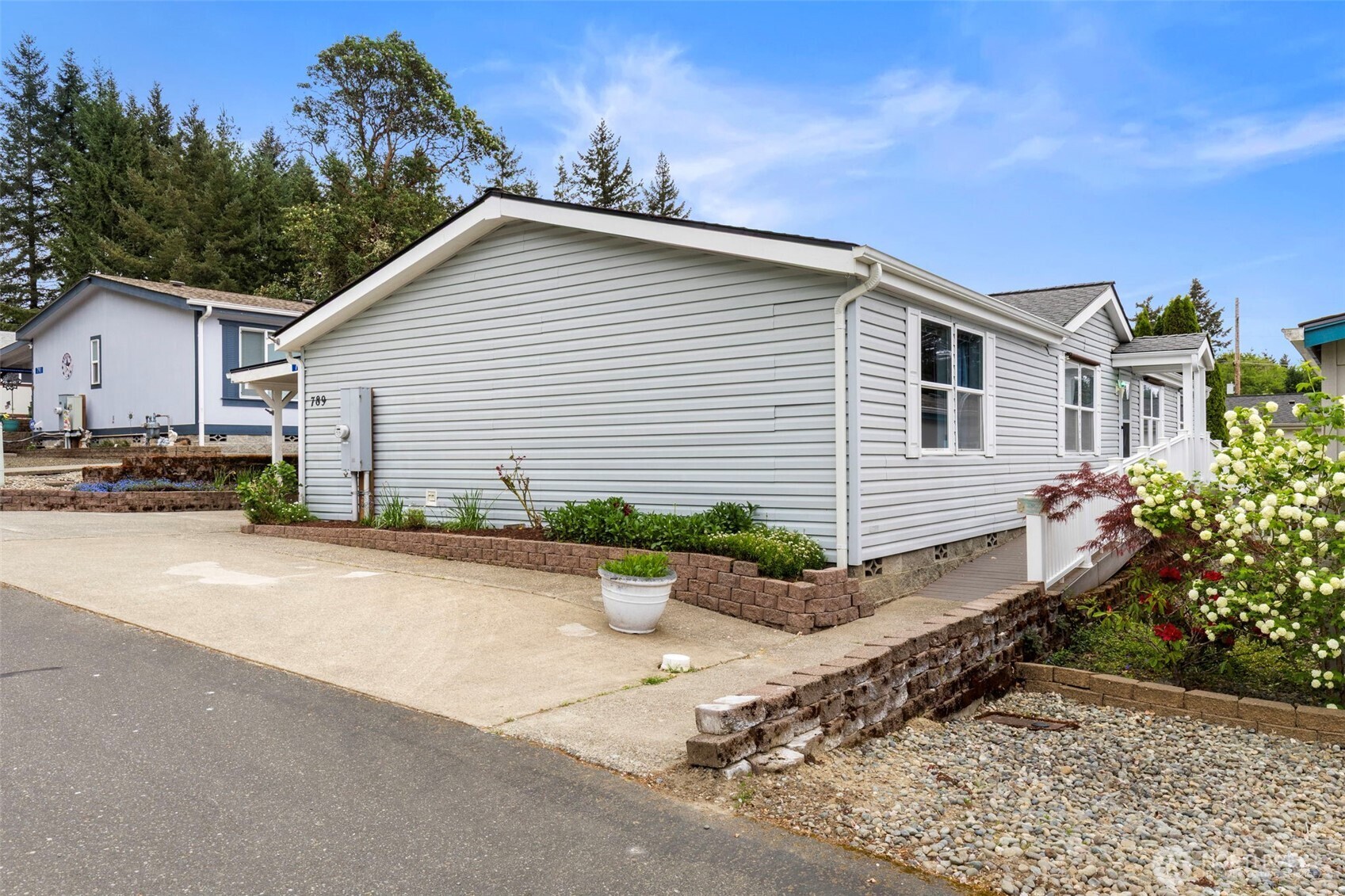 789 NE Reeds Meadow Lane , Bremerton, WA 98311