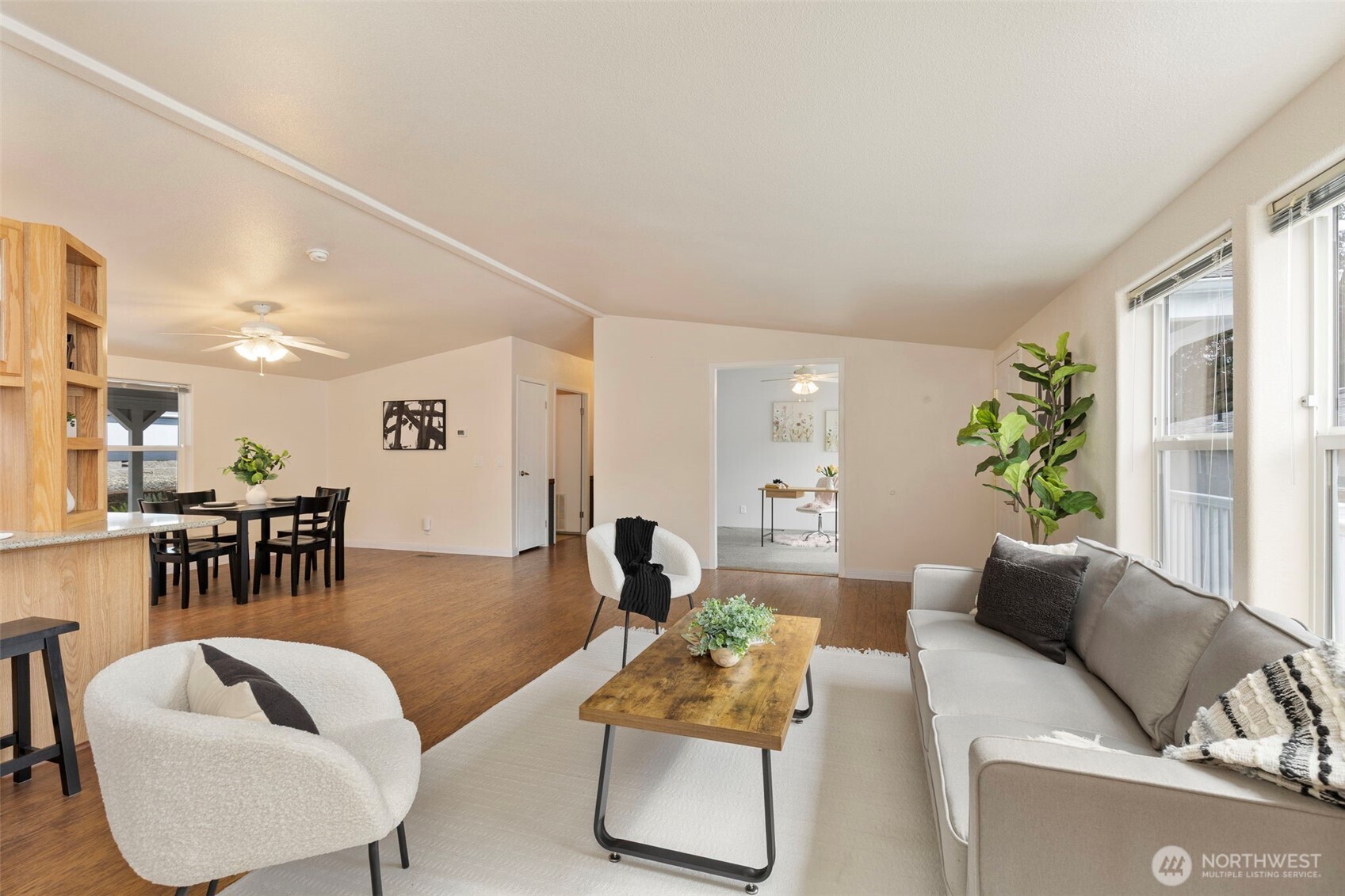 789 NE Reeds Meadow Lane , Bremerton, WA 98311