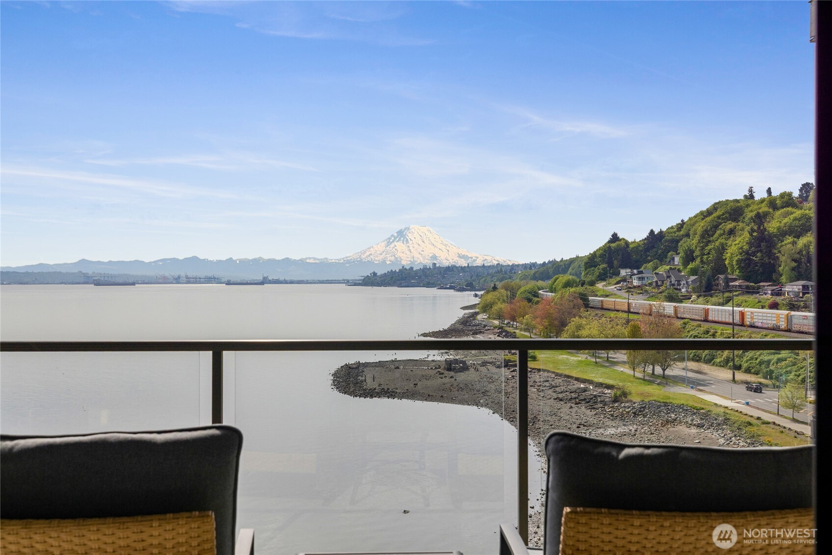 4907 Main Street #814, Tacoma, WA 98407