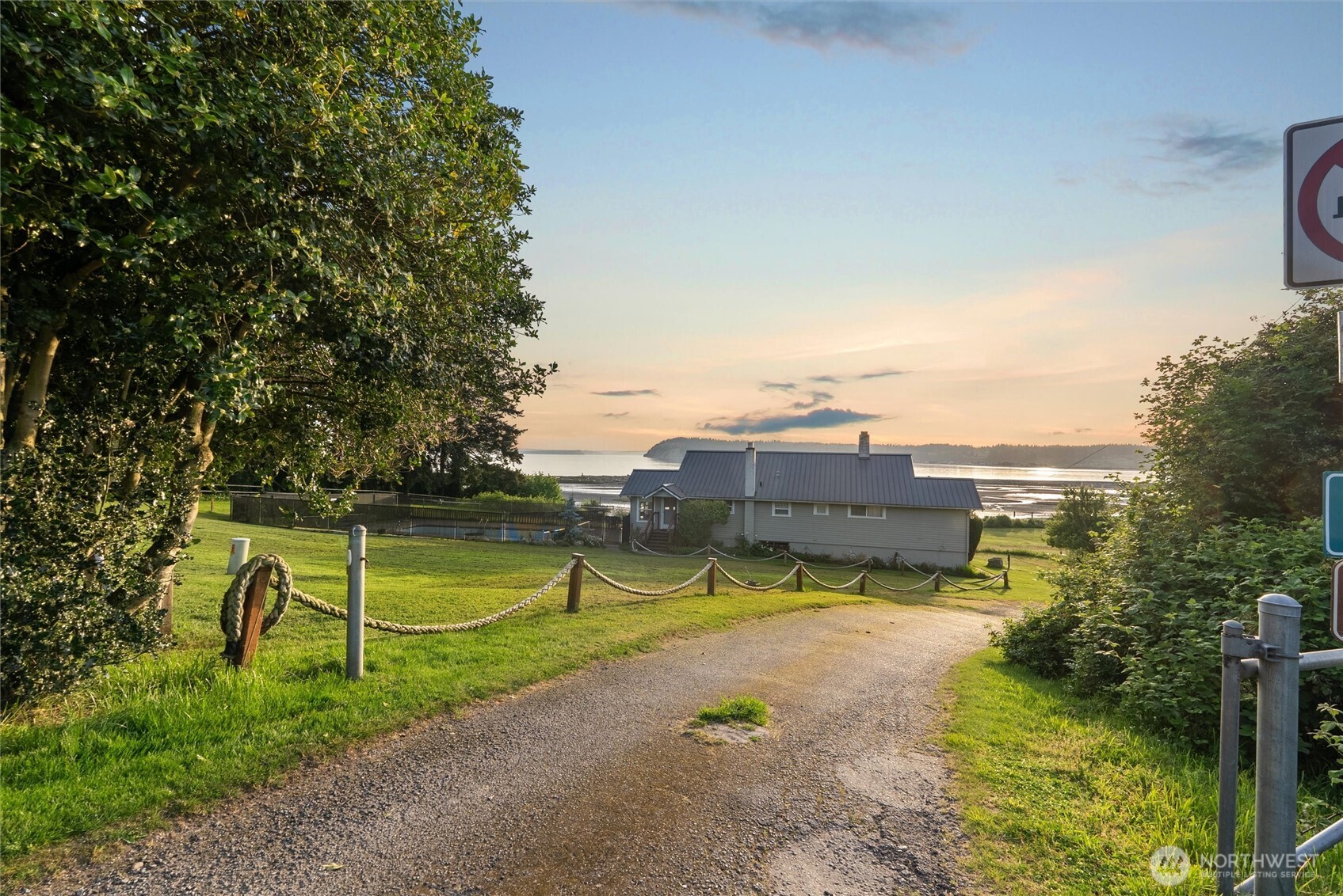 2844 Sunlight Drive , Clinton, WA 98236