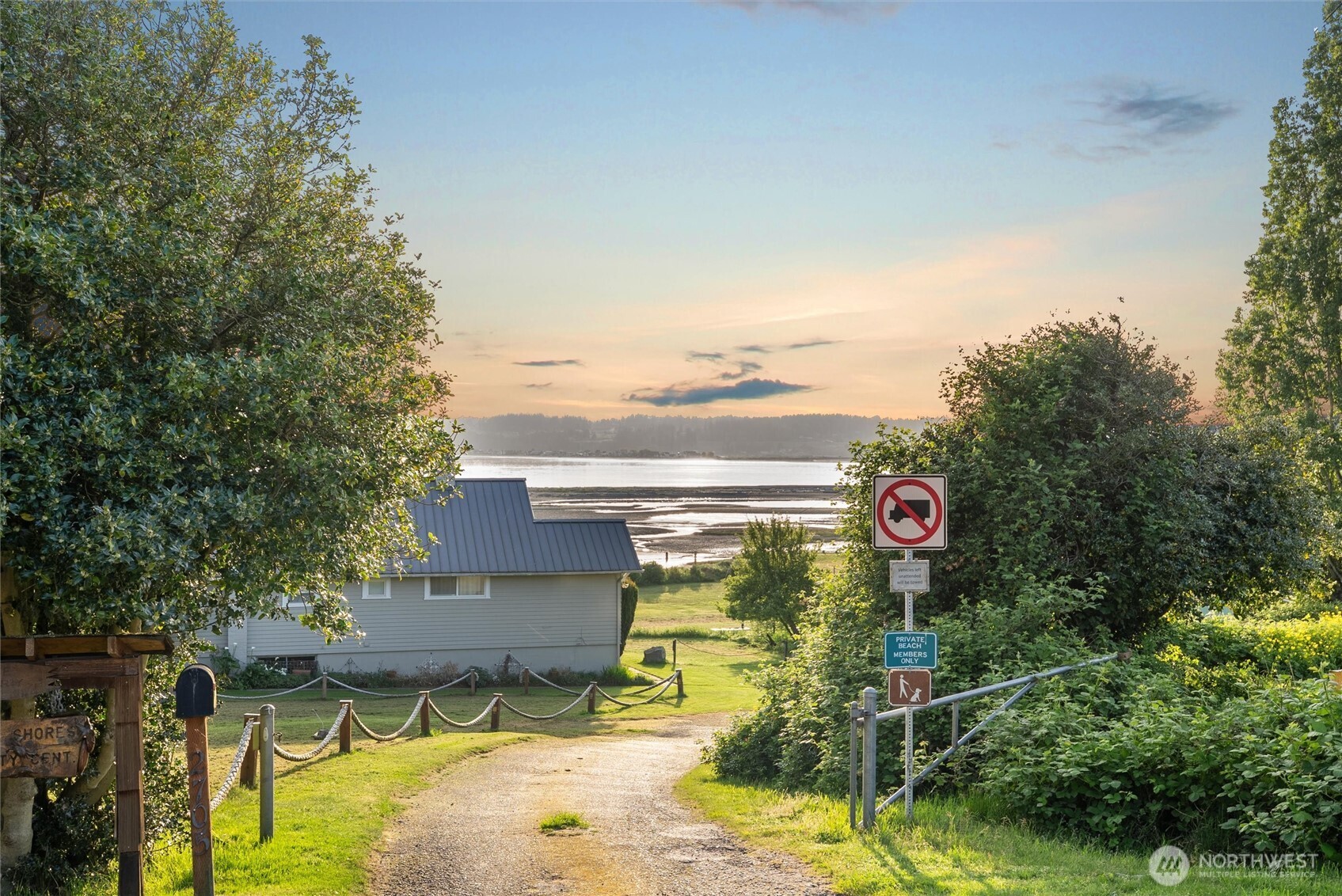 2844 Sunlight Drive , Clinton, WA 98236