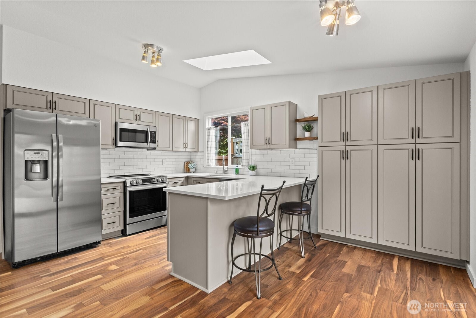 21653 SE 268th Street , Maple Valley, WA 98038