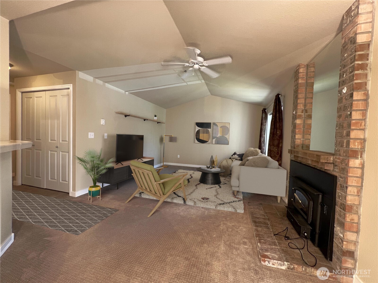 11527 HWY99 #D 303, Everett, WA 98204