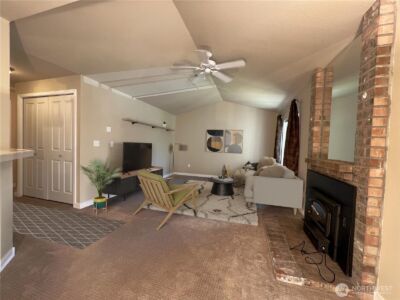 11527 HWY99 #D 303, Everett, WA 98204 - Photo 1
