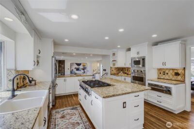 16066 NE Inglewood Road , Kenmore, WA 98028 - Photo 17