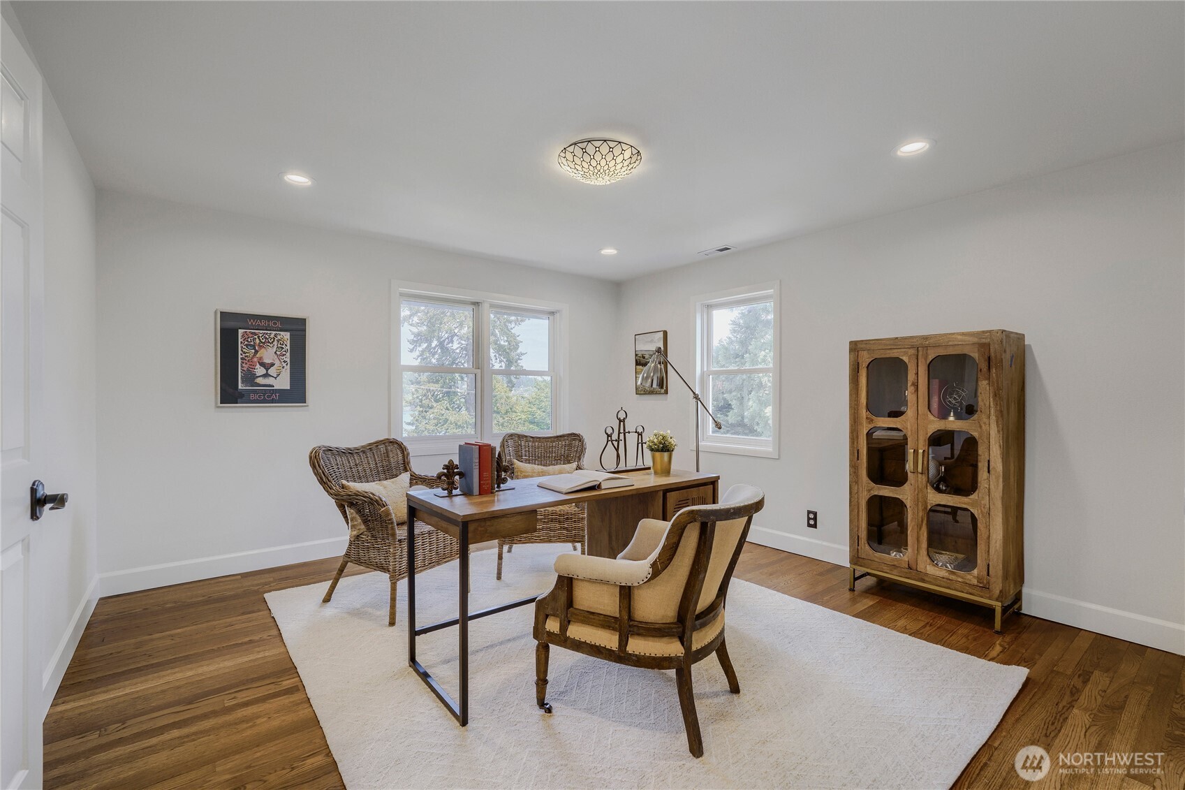 16066 NE Inglewood Road , Kenmore, WA 98028