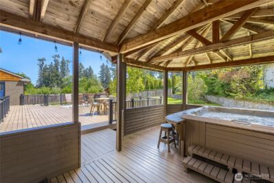 16066 NE Inglewood Road , Kenmore, WA 98028 - Photo 32