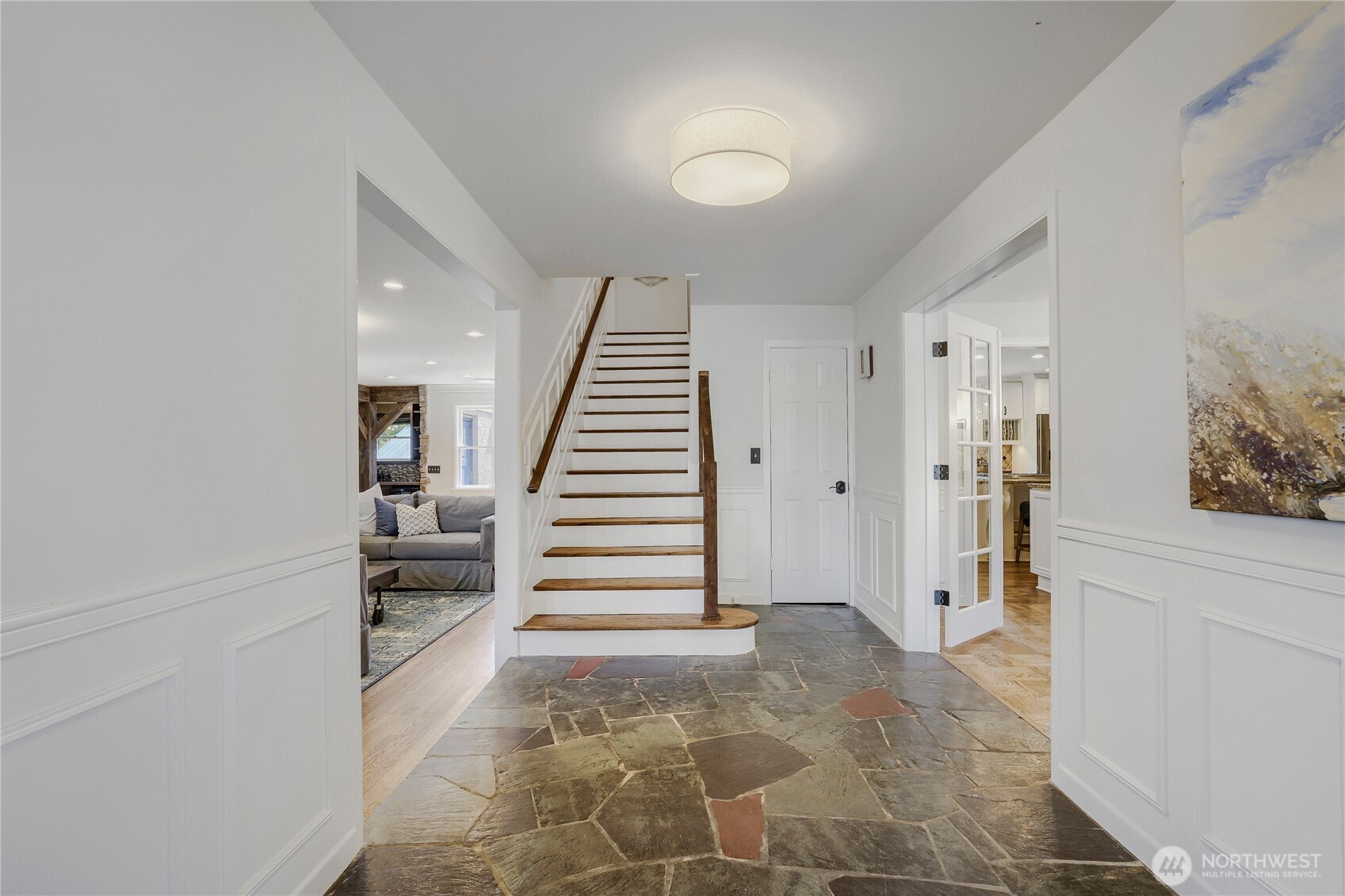 16066 NE Inglewood Road , Kenmore, WA 98028