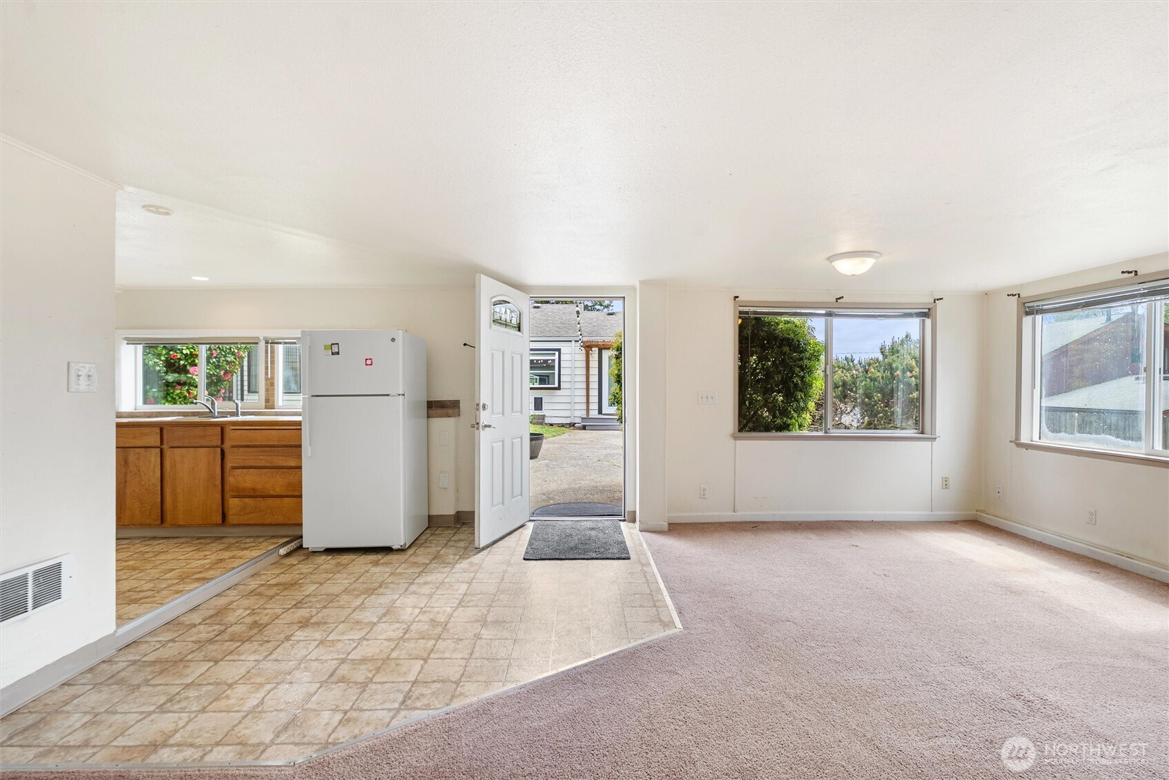 16411 10th Avenue SW, Burien, WA 98166