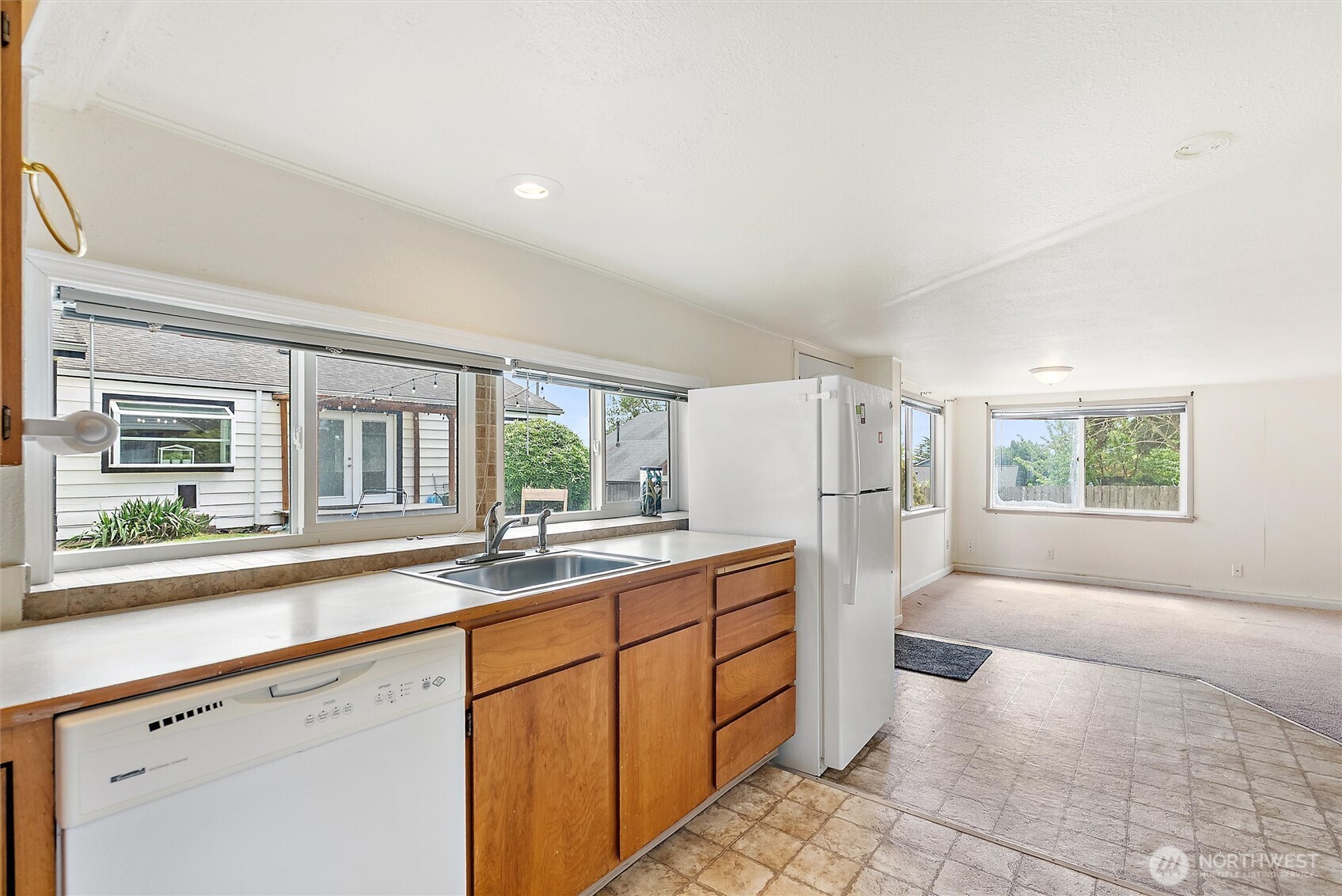 16411 10th Avenue SW, Burien, WA 98166