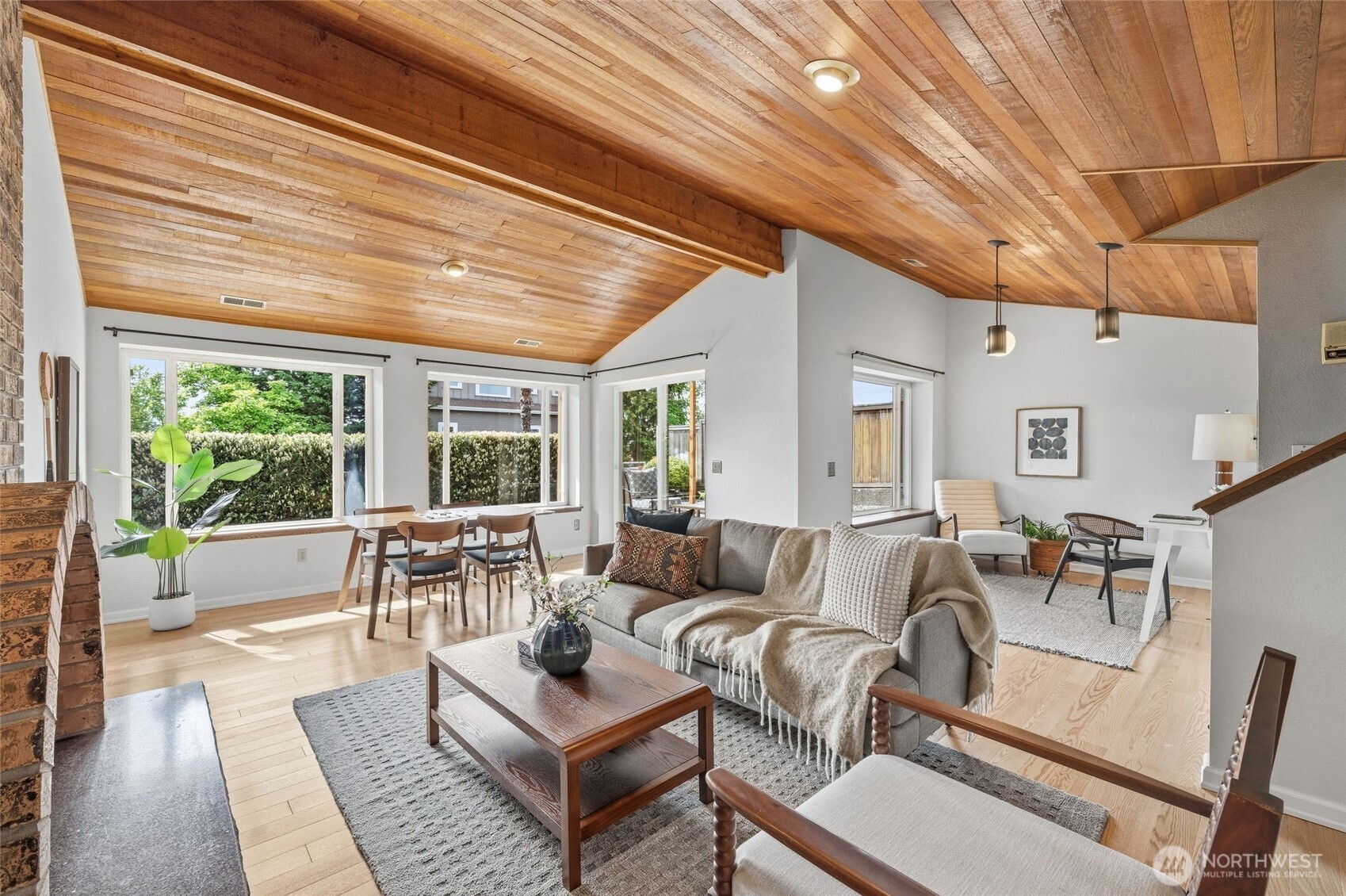 4019 52nd Place SW, Seattle, WA 98116