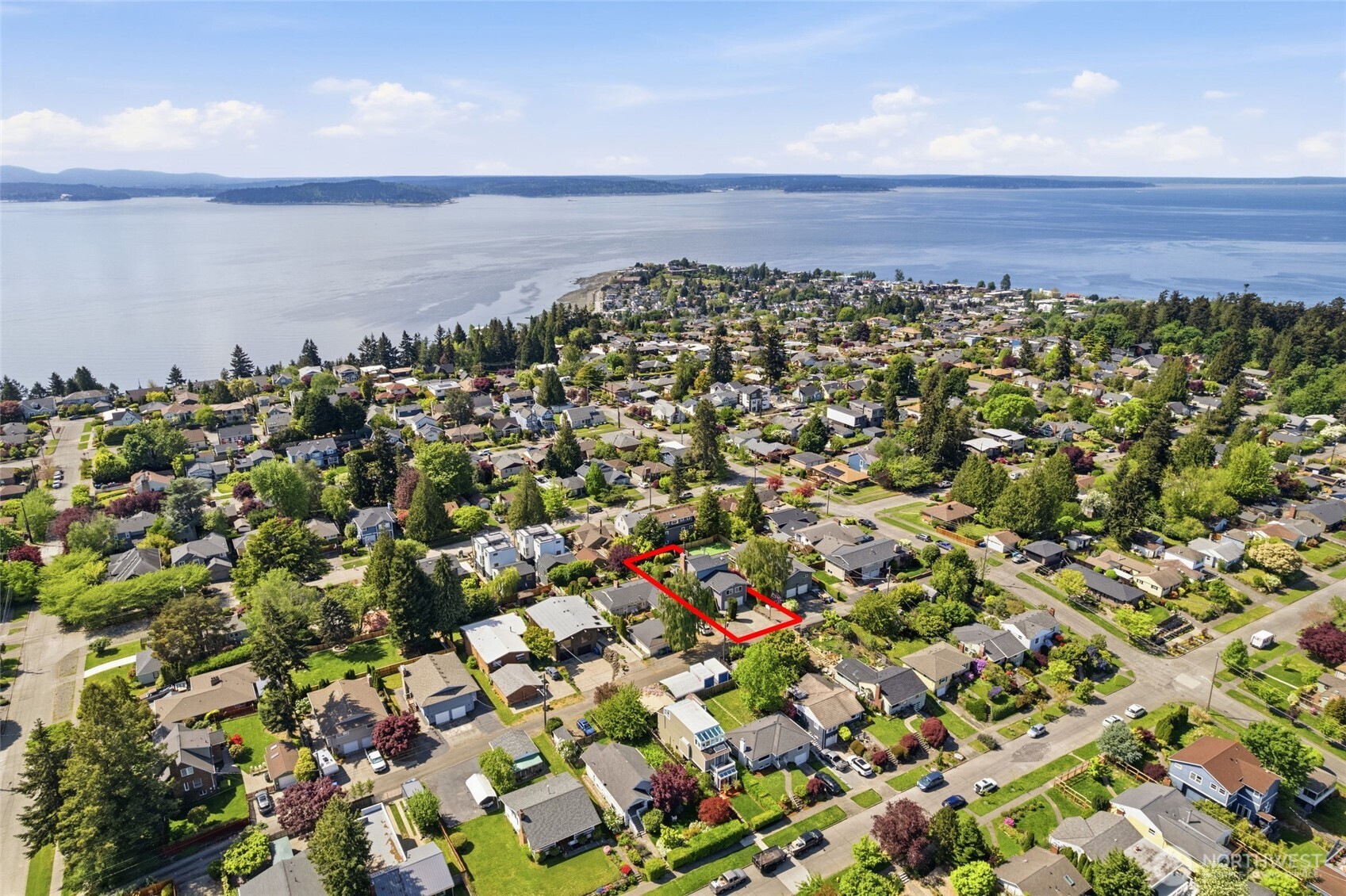 4019 52nd Place SW, Seattle, WA 98116