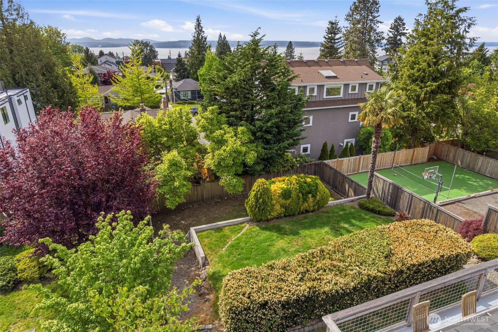 4019 52nd Place SW, Seattle, WA 98116