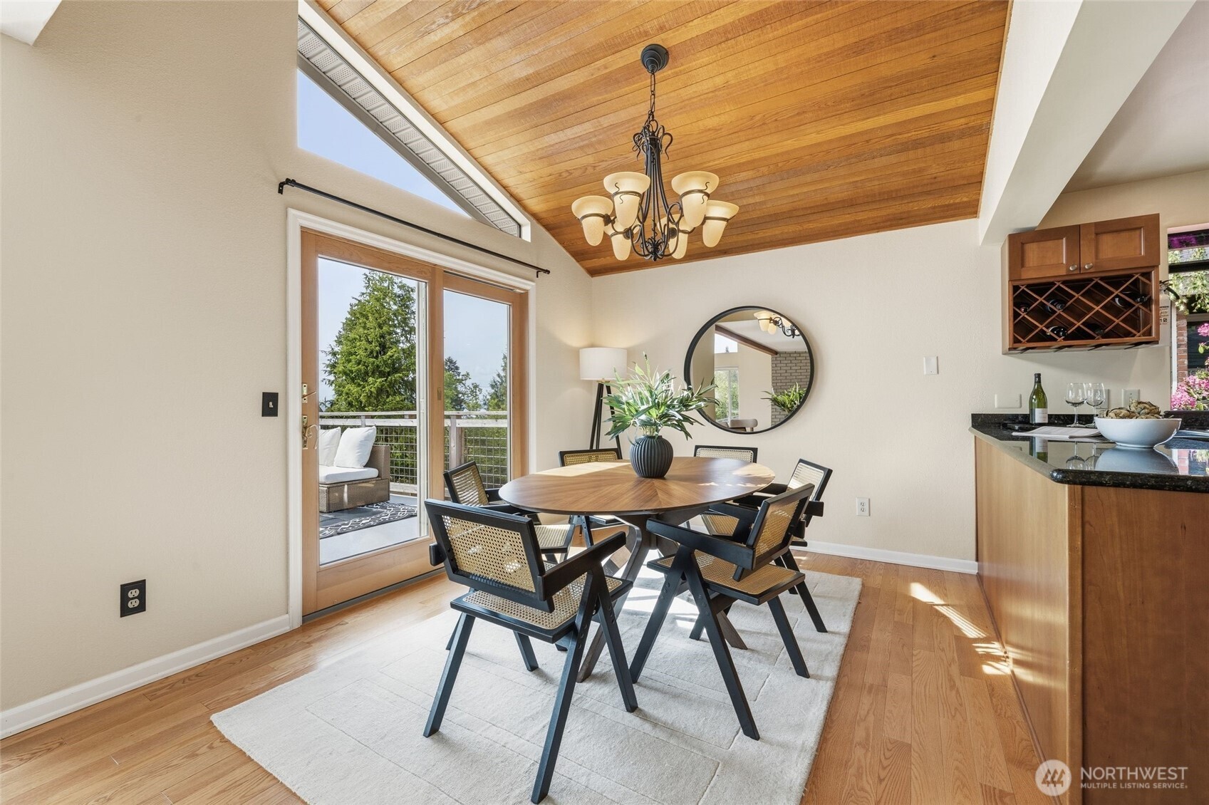4019 52nd Place SW, Seattle, WA 98116